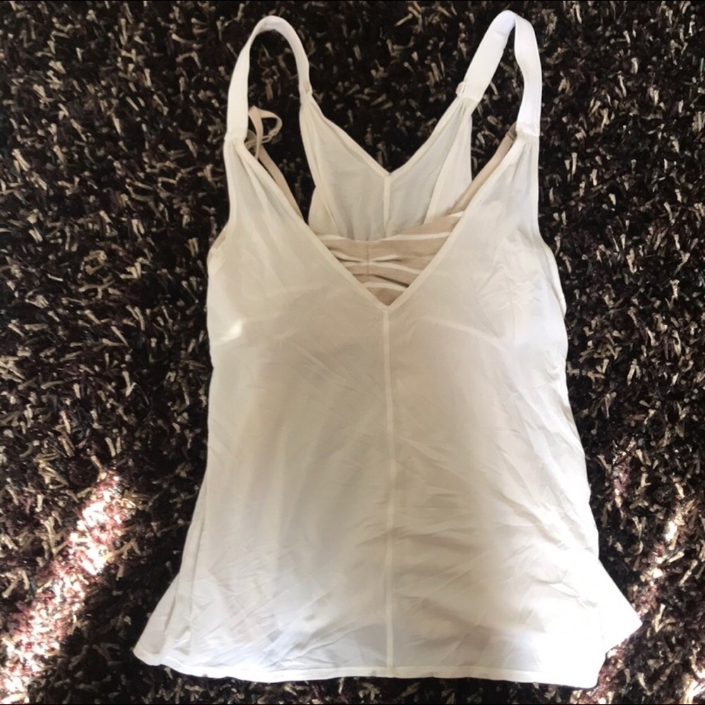 Lululemon white tank with bra size 6